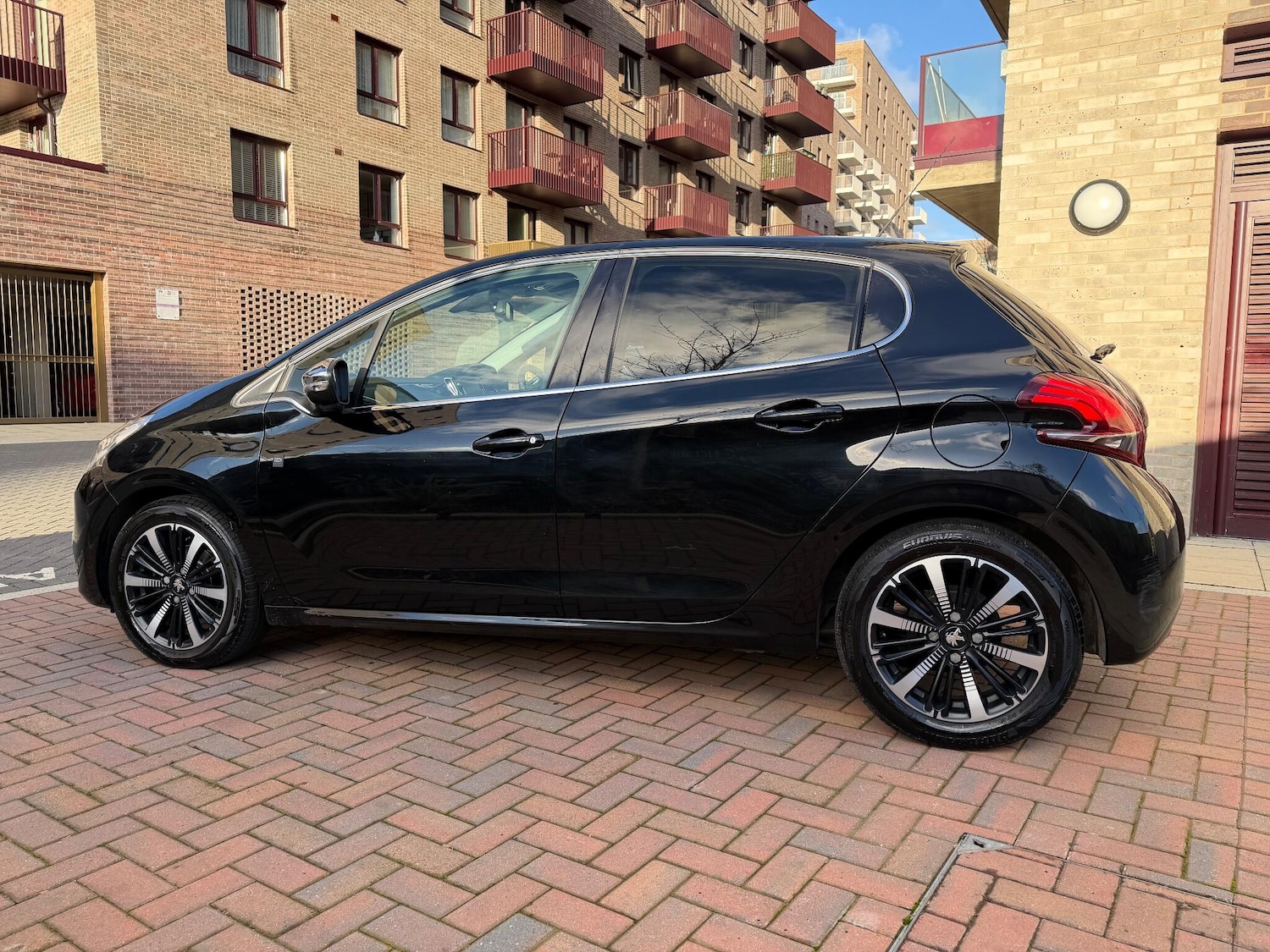 Used Peugeot 208 2018 for sale - 76913094: Photo 19