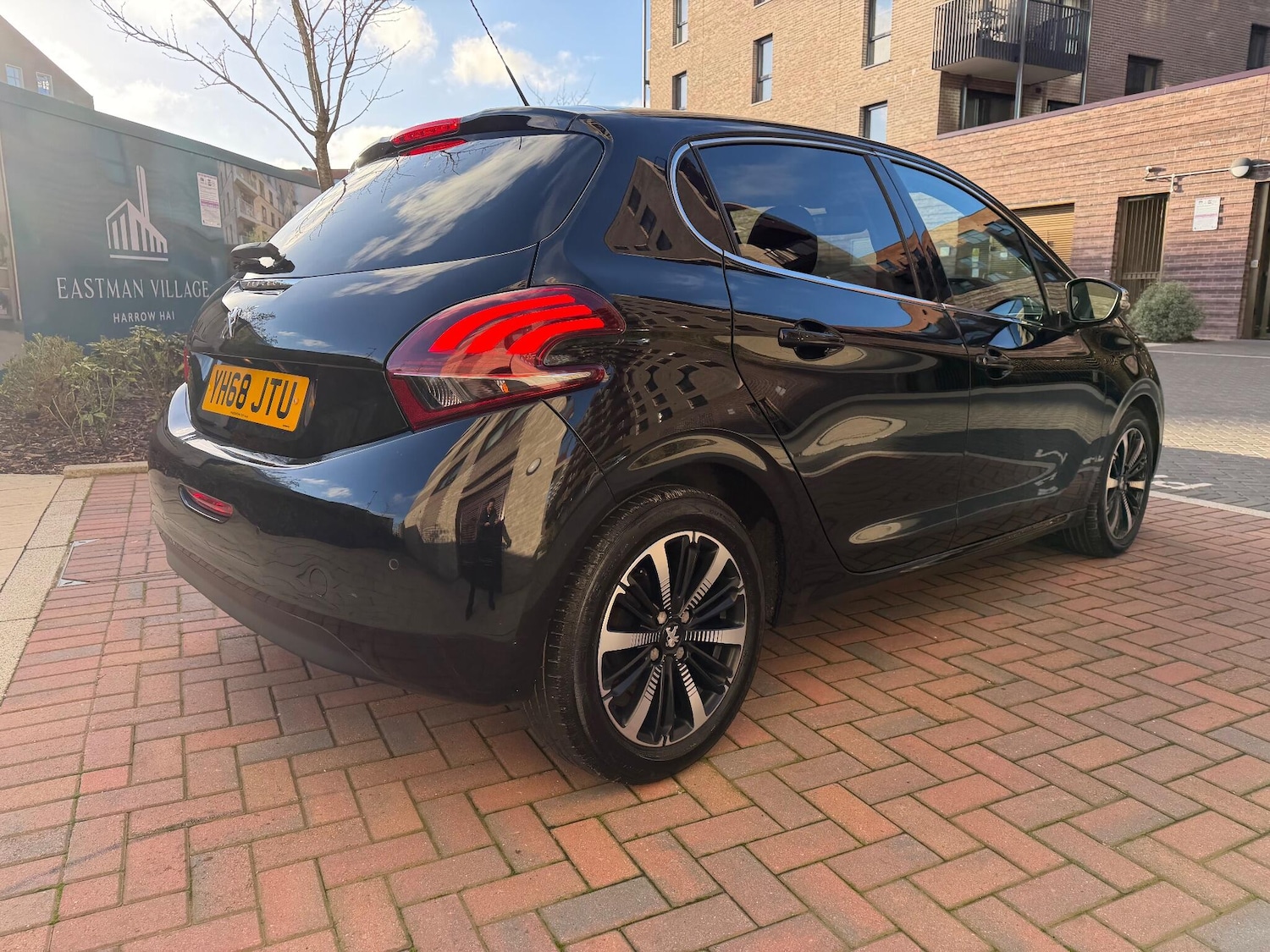 Used Peugeot 208 2018 for sale - 76913094: Photo 21