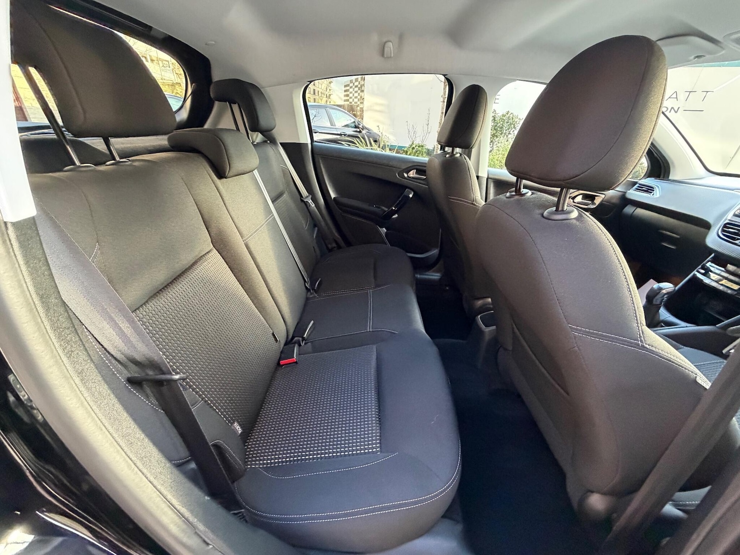 Used Peugeot 208 2018 for sale - 76913094: Photo 28