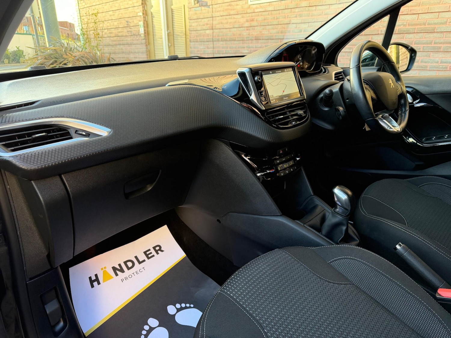 Used Peugeot 208 2018 for sale - 76913094: Photo 3