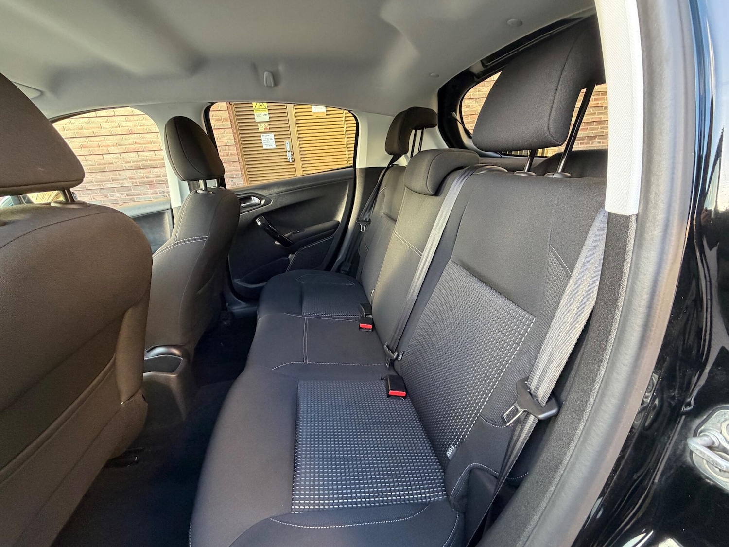 Used Peugeot 208 2018 for sale - 76913094: Photo 31