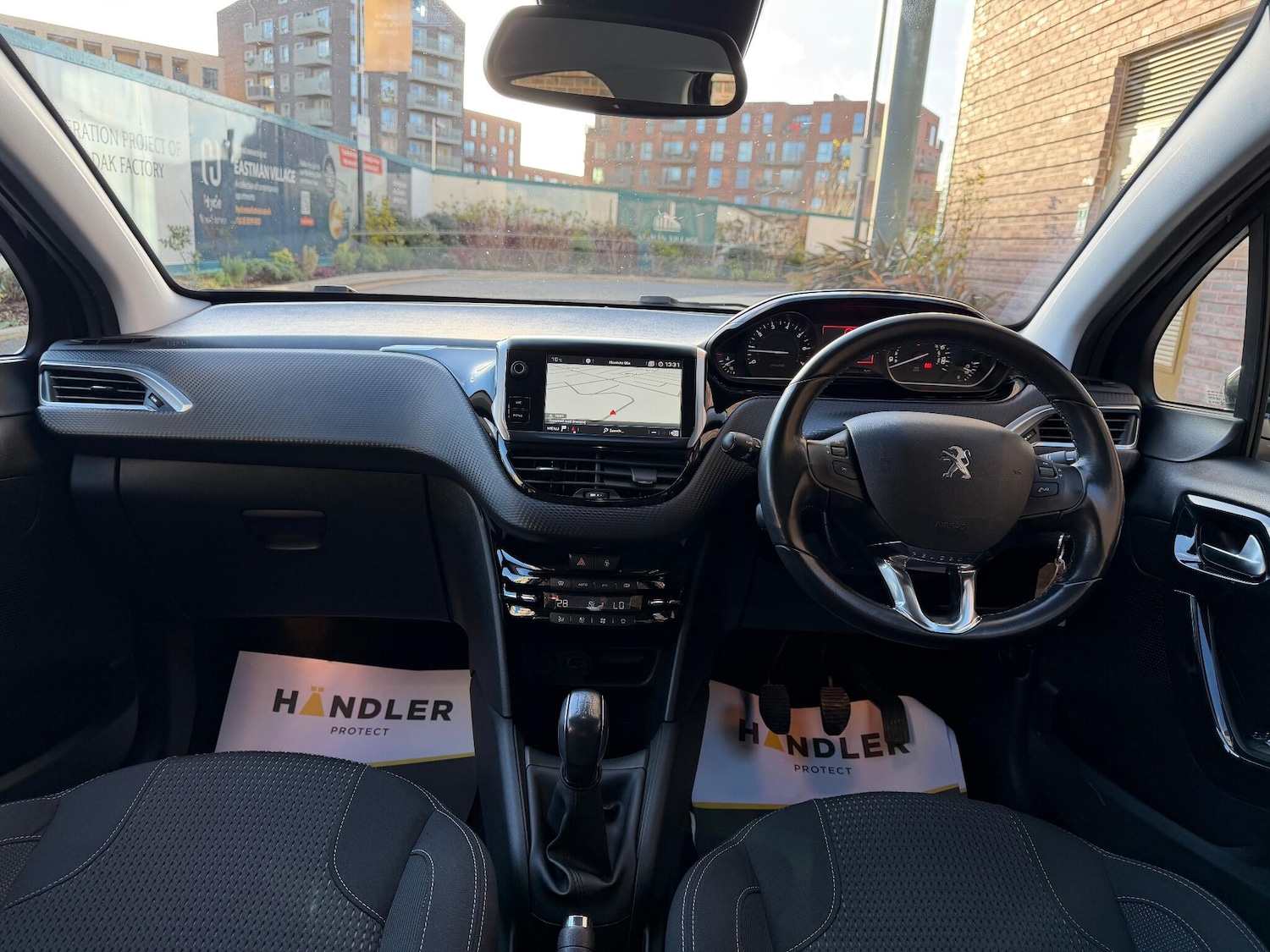 Used Peugeot 208 2018 for sale - 76913094: Photo 4