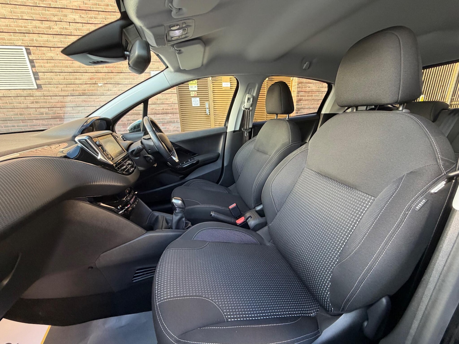 Used Peugeot 208 2018 for sale - 76913094: Photo 40