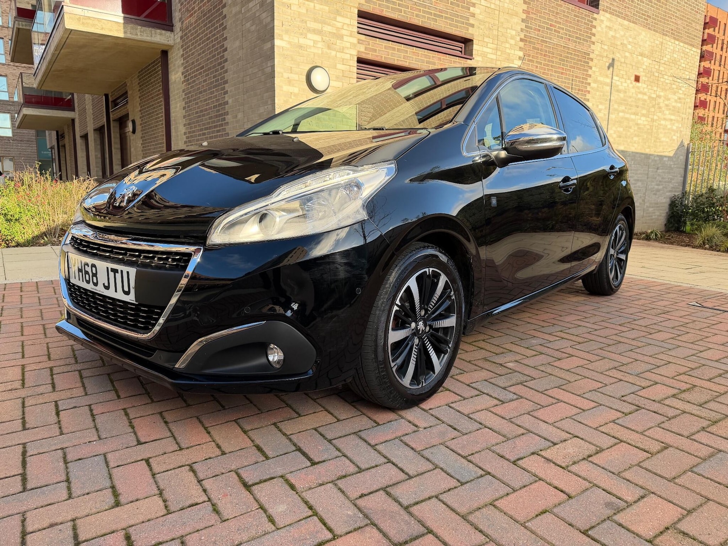 Used Peugeot 208 2018 for sale - 76913094: Photo 5