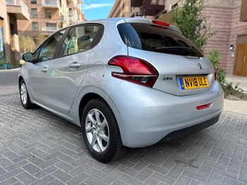Used Peugeot 208 2018 for sale - 79324627: Photo
