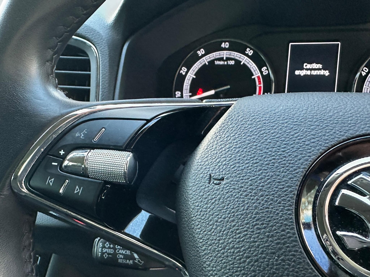 Used Skoda Karoq 2021 for sale - 76989115: Photo 33