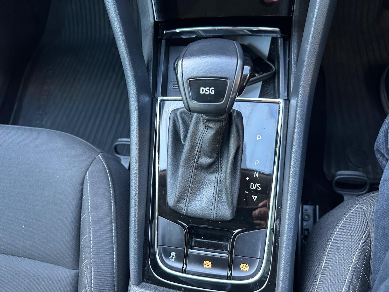 Used Skoda Karoq 2021 for sale - 76989115: Photo 43