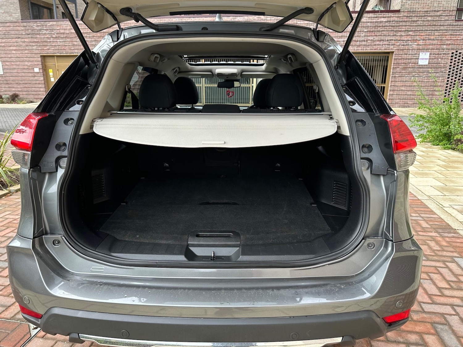 Vehicle 28