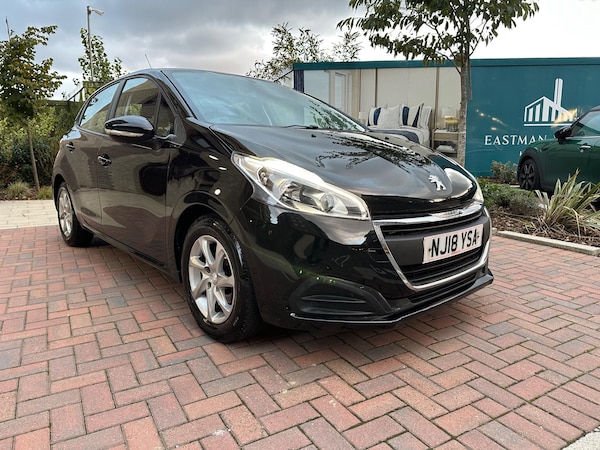 Used Peugeot 208 2018 for sale - 76214420: Photo 13