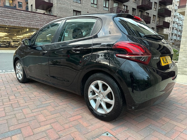 Used Peugeot 208 2018 for sale - 76214420: Photo 18