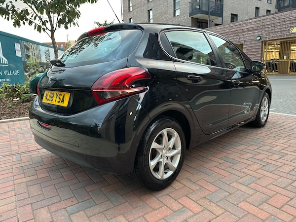Used Peugeot 208 2018 for sale - 76214420: Photo 20