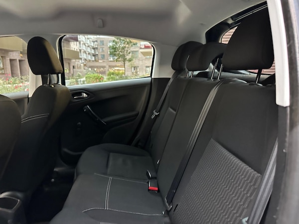 Used Peugeot 208 2018 for sale - 76214420: Photo 25