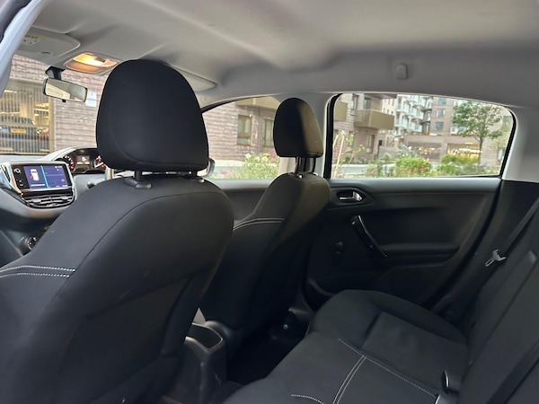 Used Peugeot 208 2018 for sale - 76214420: Photo 29