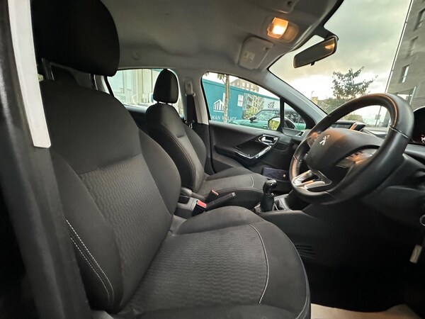Used Peugeot 208 2018 for sale - 76214420: Photo 30