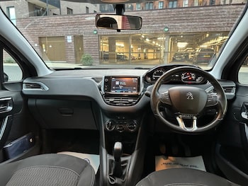 Used Peugeot 208 2018 for sale - 76214420: Photo 4