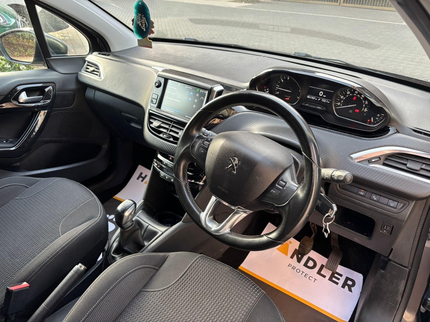 Used Peugeot 208 for sale - 77768806: Photo 3