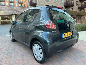 Used Toyota AYGO 2010 for sale - 75687560: Photo