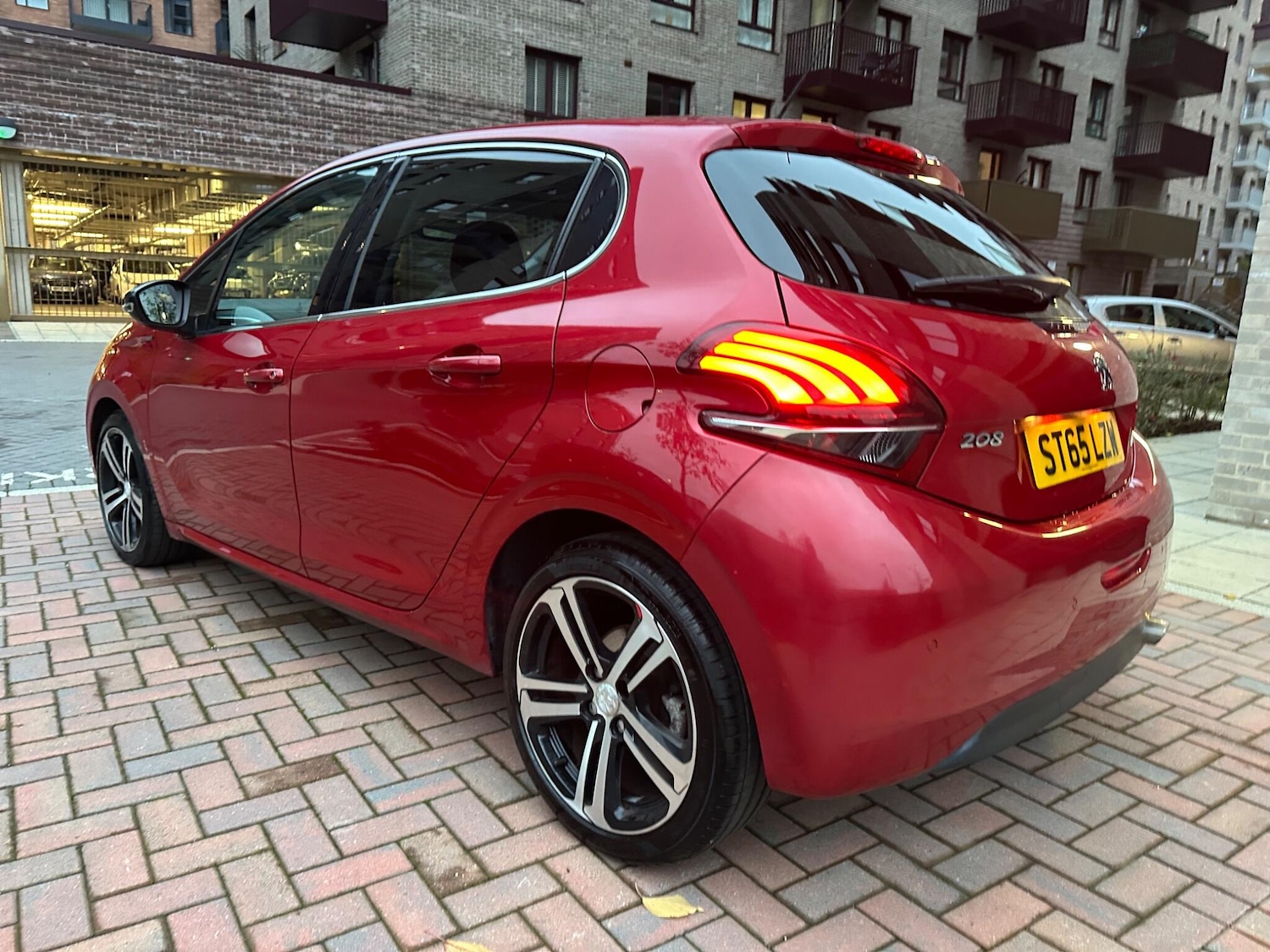 Used Peugeot 208 2016 for sale - 76591982: Photo 2