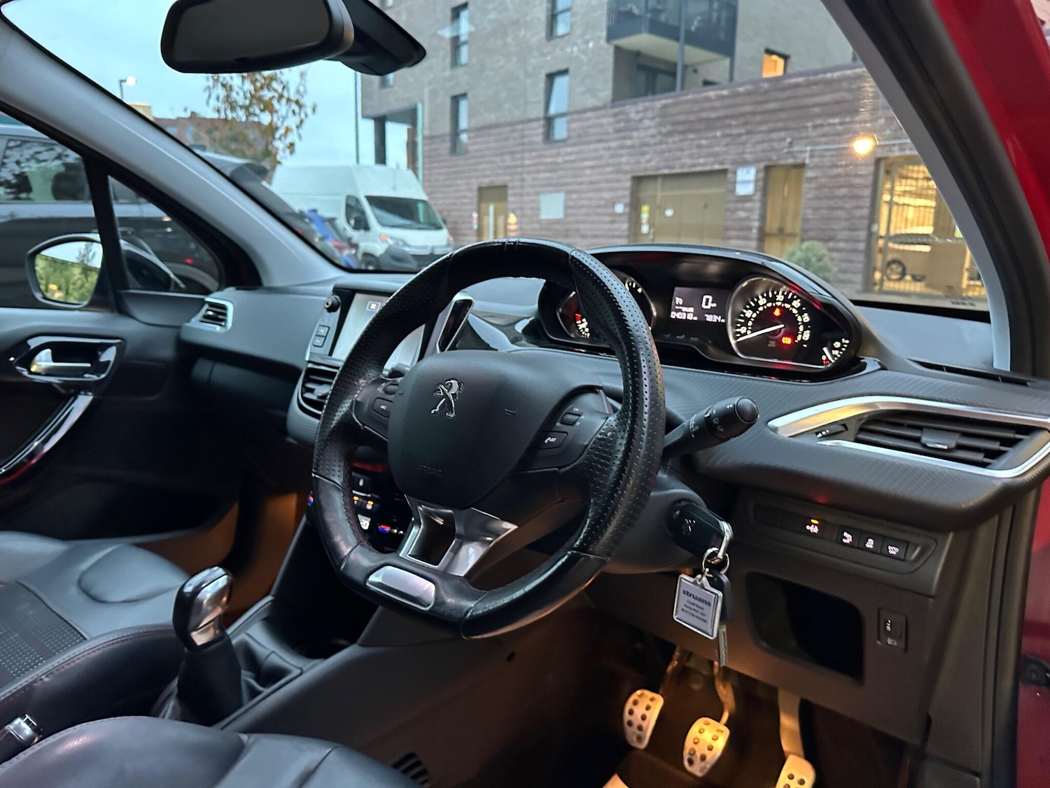 Used Peugeot 208 2016 for sale - 76591982: Photo 20