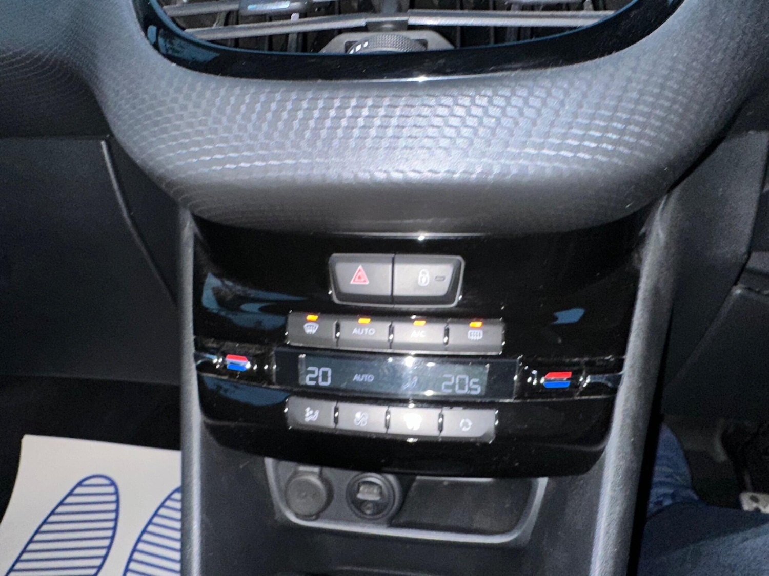 Used Peugeot 208 2016 for sale - 76591982: Photo 21