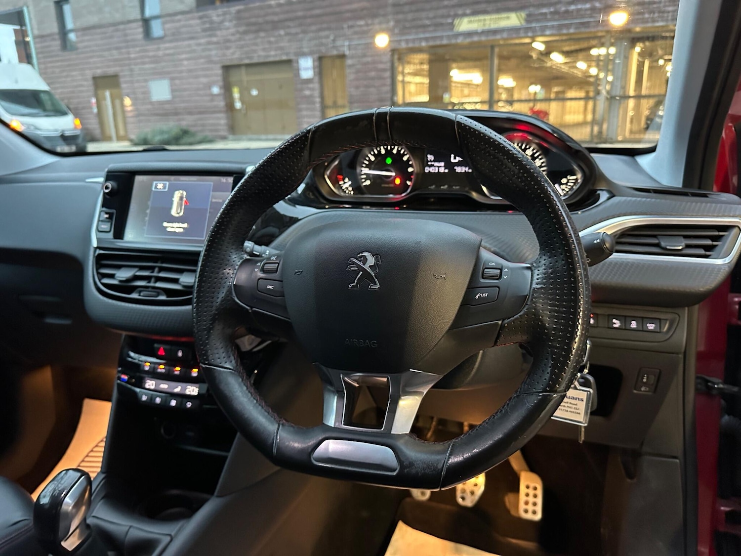 Used Peugeot 208 2016 for sale - 76591982: Photo 32