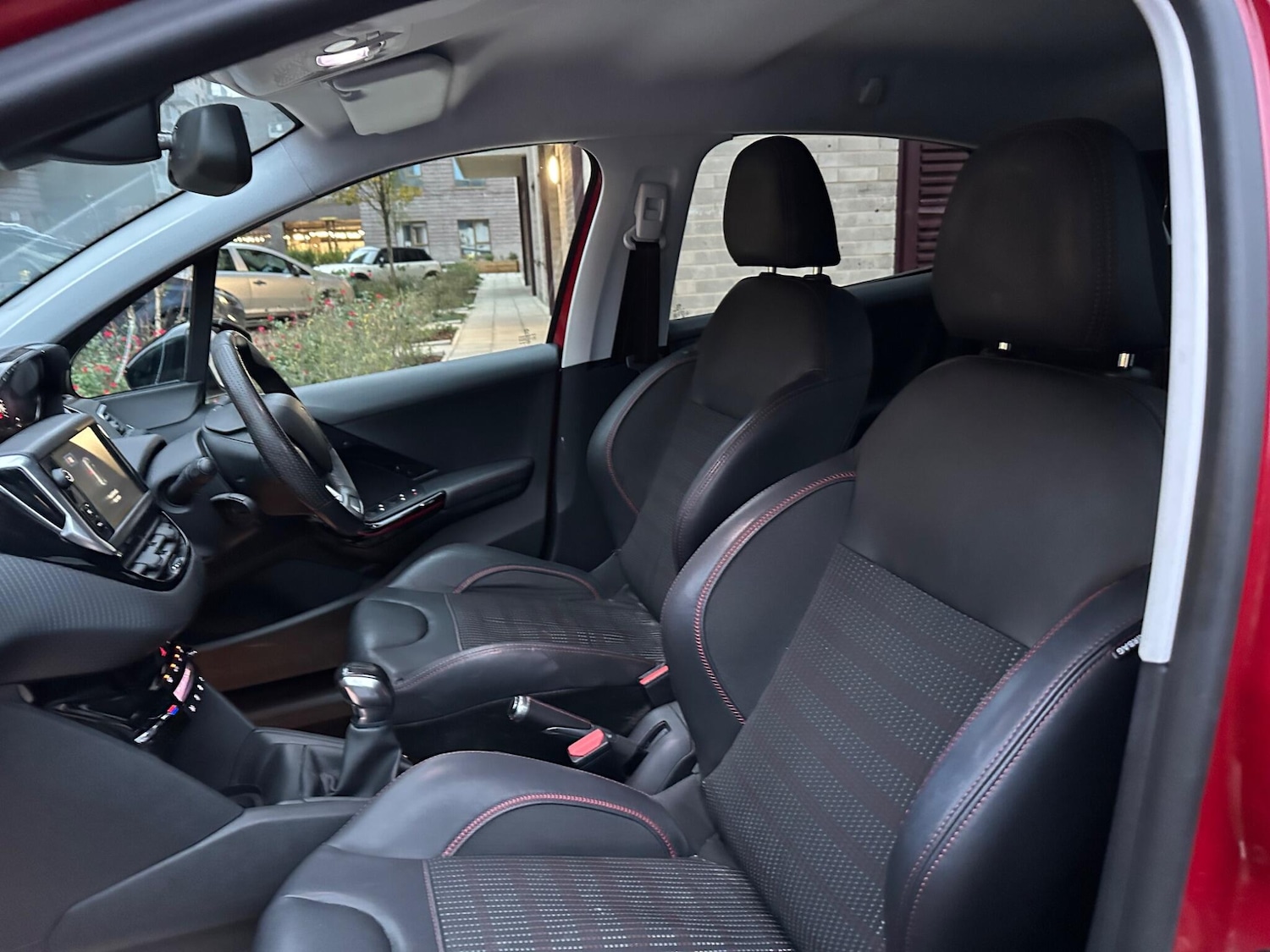 Used Peugeot 208 2016 for sale - 76591982: Photo 33