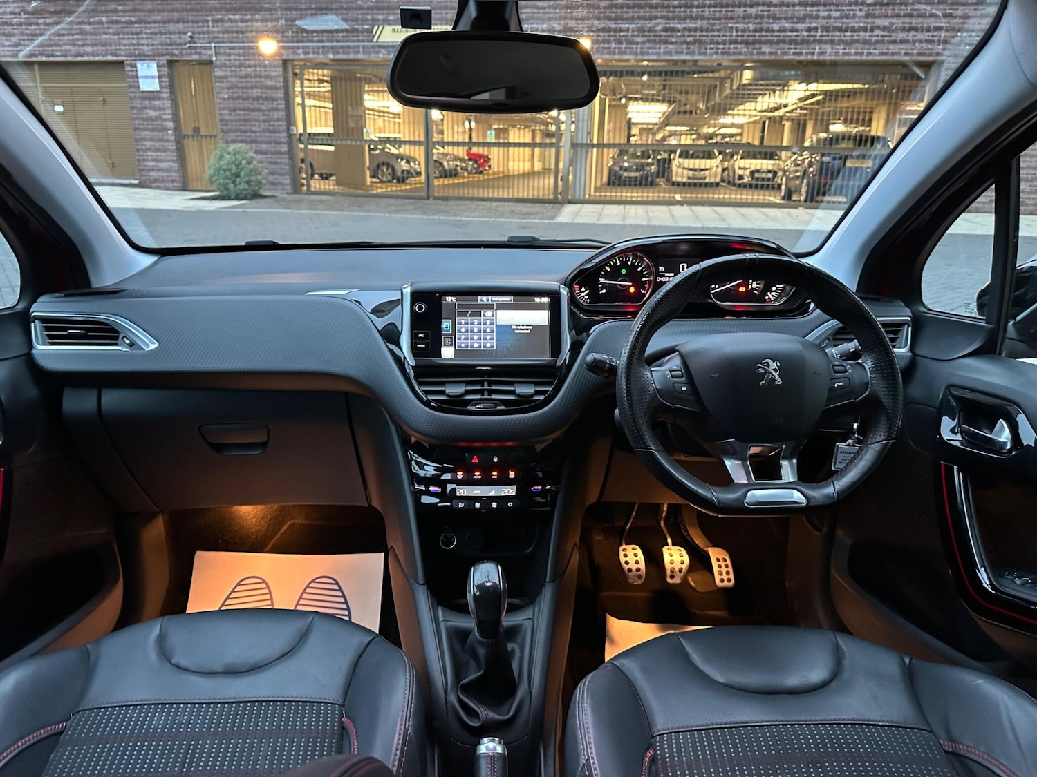 Used Peugeot 208 2016 for sale - 76591982: Photo 4