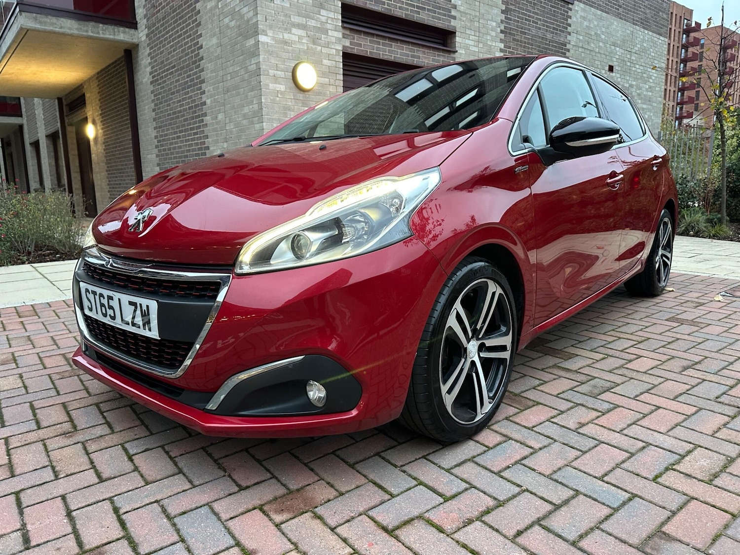 Used Peugeot 208 2016 for sale - 76591982: Photo 5