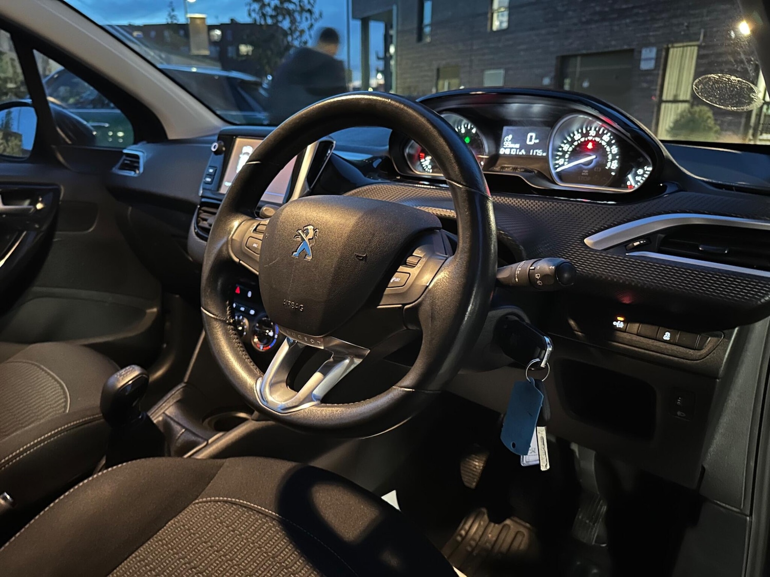 Used Peugeot 208 2017 for sale - 76561278: Photo 8