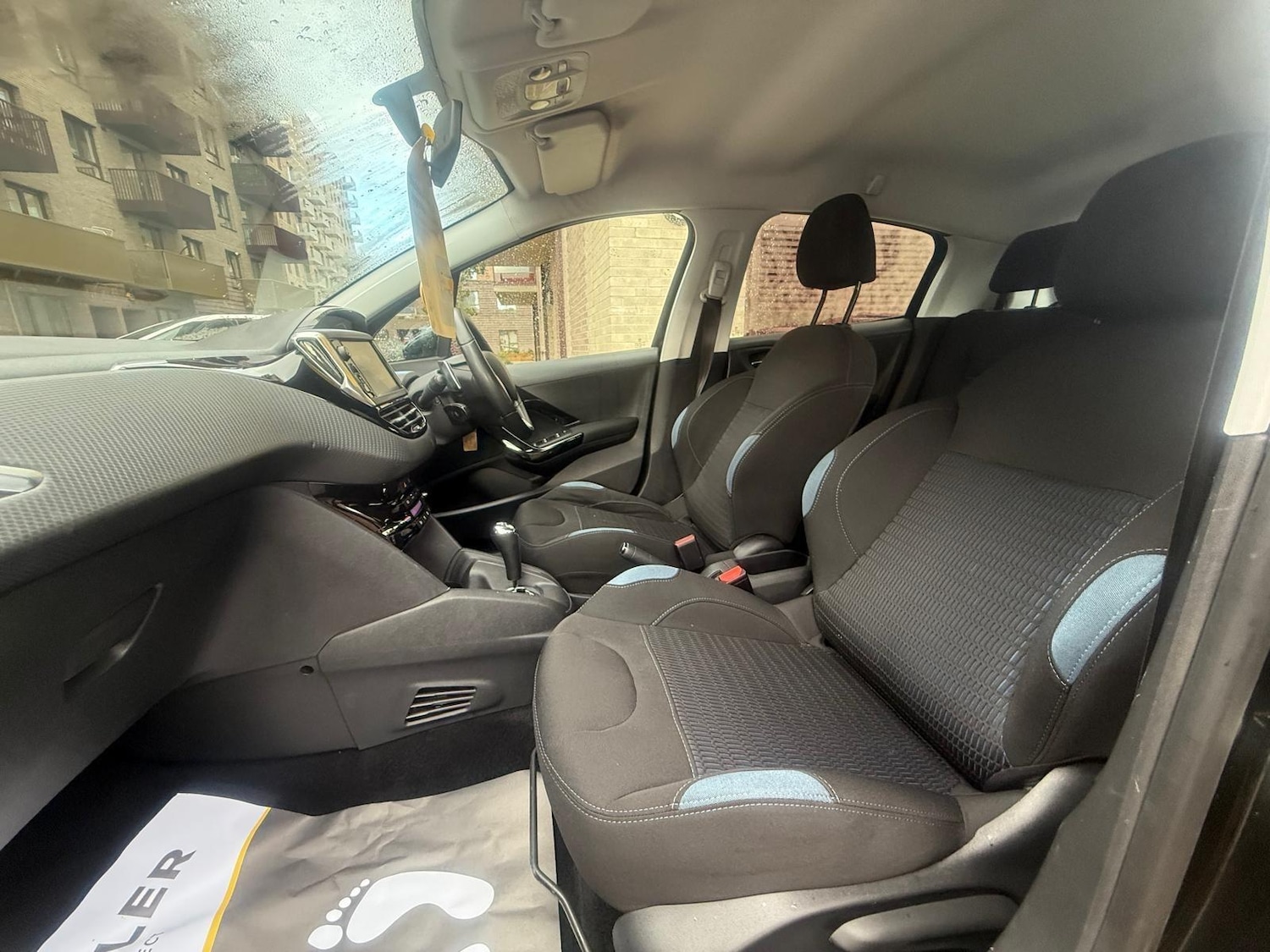 Used Peugeot 208 2015 for sale - 76512039: Photo 18