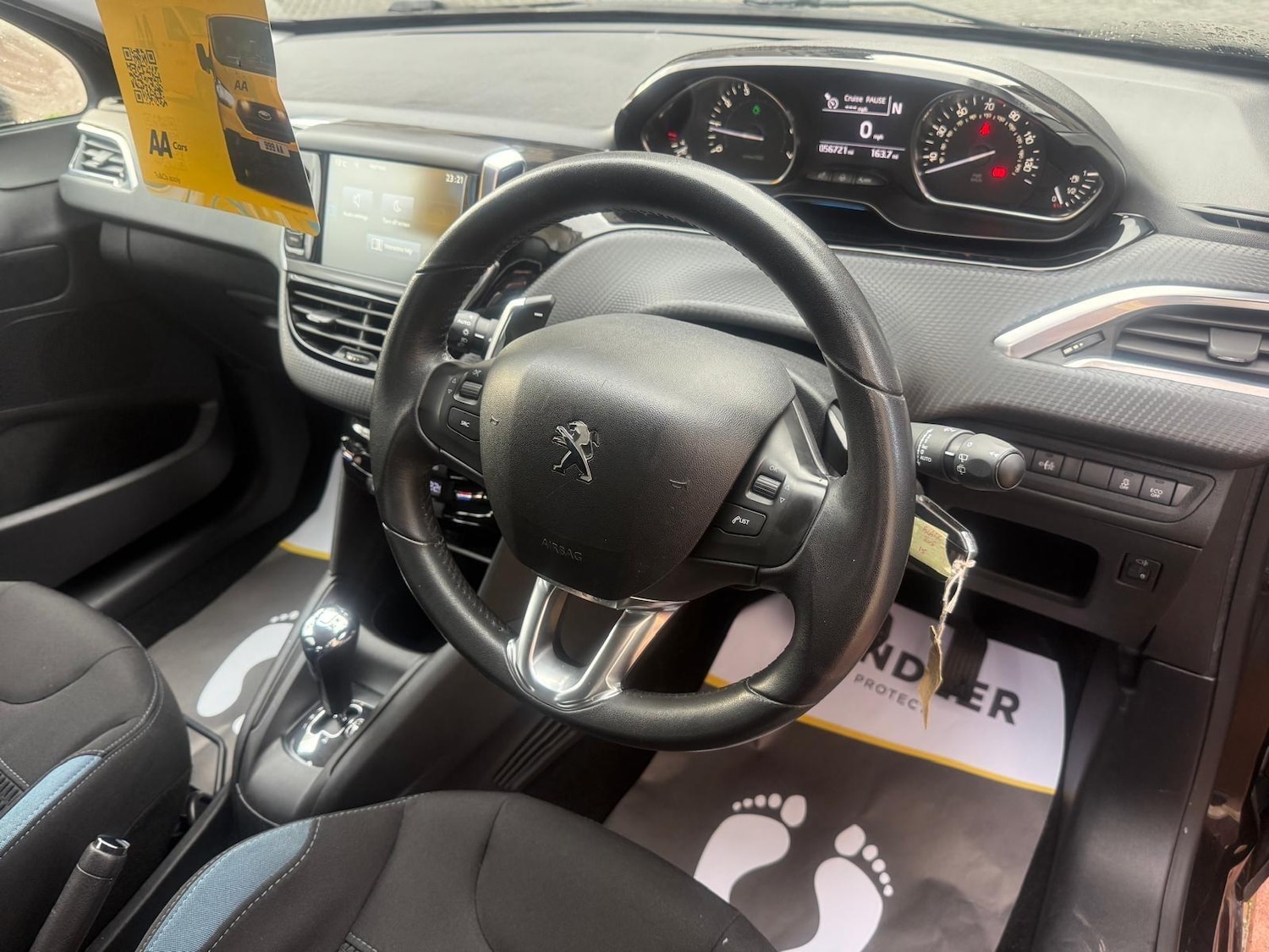 Used Peugeot 208 2015 for sale - 76512039: Photo 26