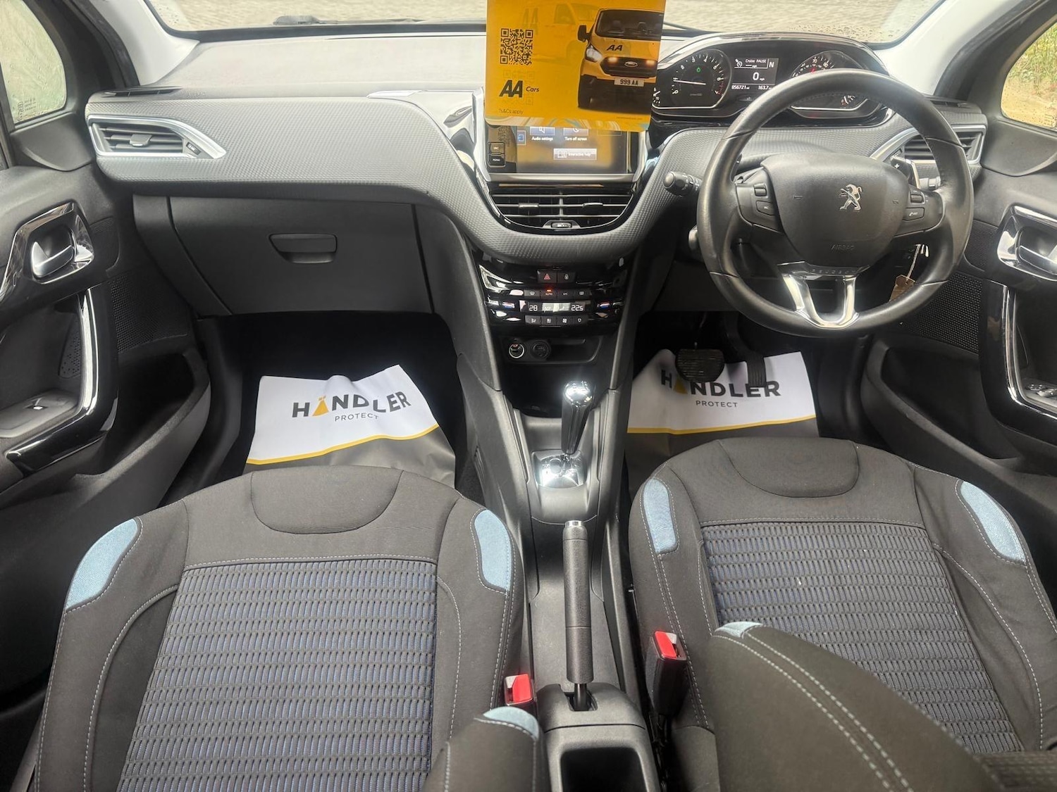 Used Peugeot 208 2015 for sale - 76512039: Photo 4