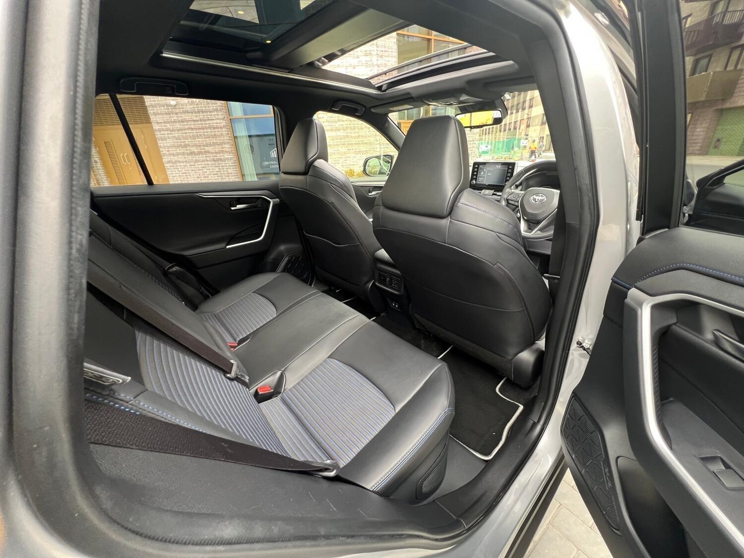 Used Toyota RAV4 2019 for sale - 78086918: Photo 26