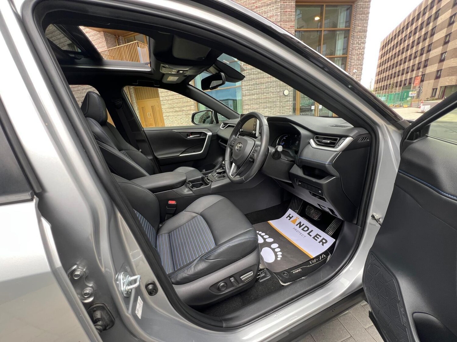 Used Toyota RAV4 2019 for sale - 78086918: Photo 34