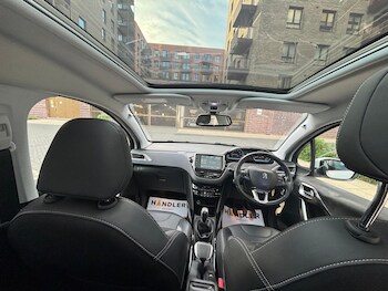 Used Peugeot 2008 2019 for sale - 78429465: Photo