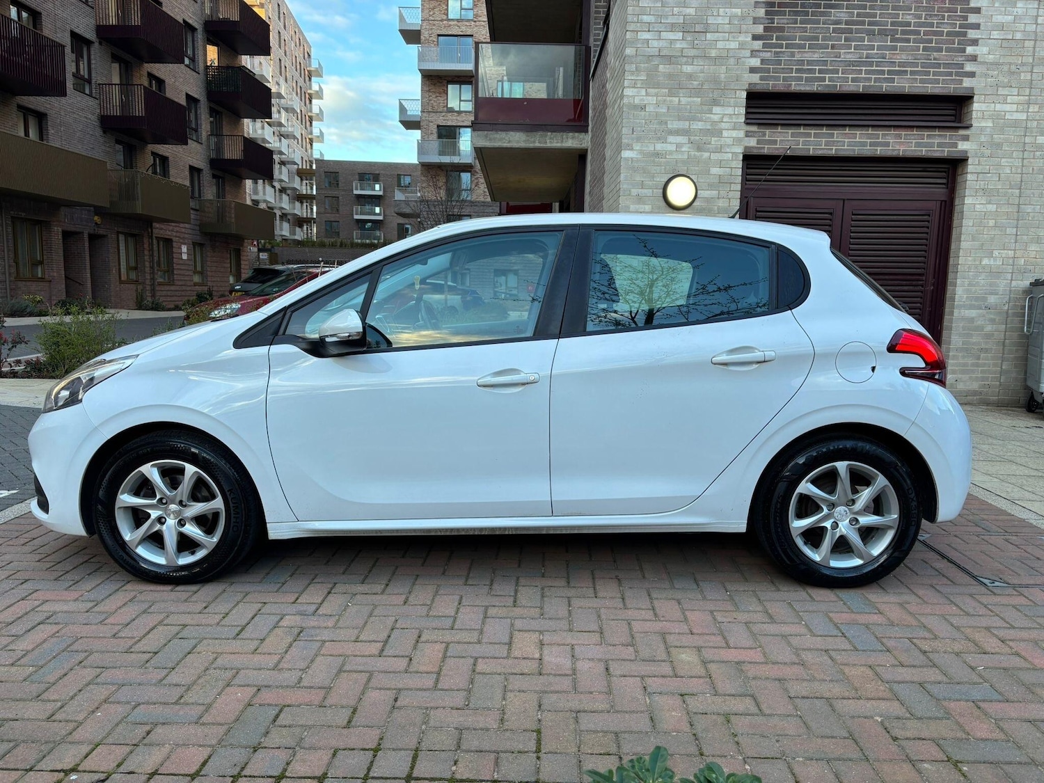 Used Peugeot 208 2015 for sale - 77825021: Photo 16