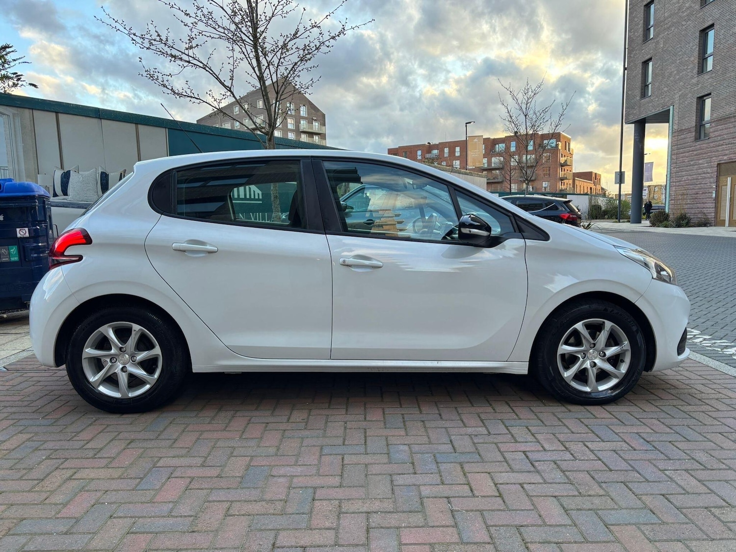 Used Peugeot 208 2015 for sale - 77825021: Photo 18