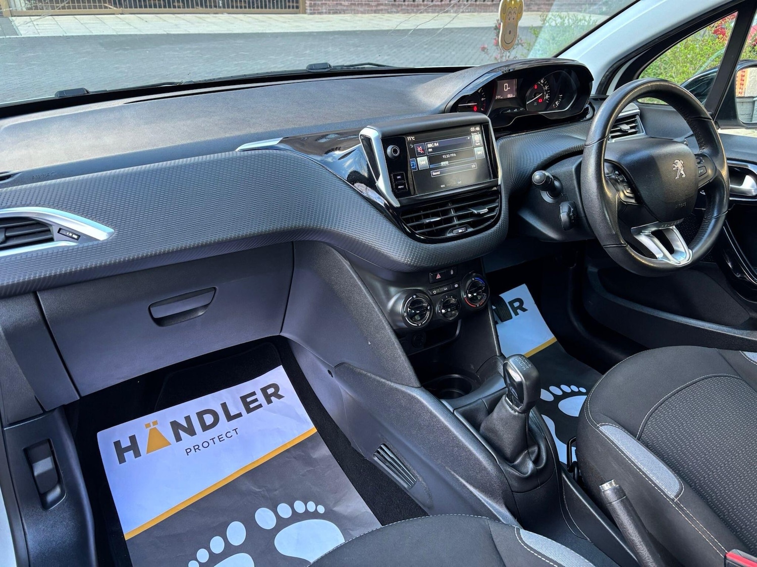 Used Peugeot 208 2015 for sale - 77825021: Photo 22