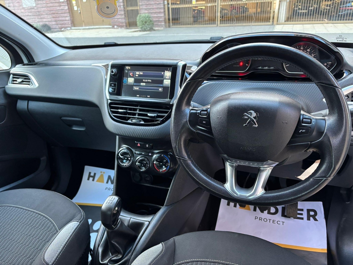 Used Peugeot 208 2015 for sale - 77825021: Photo 23