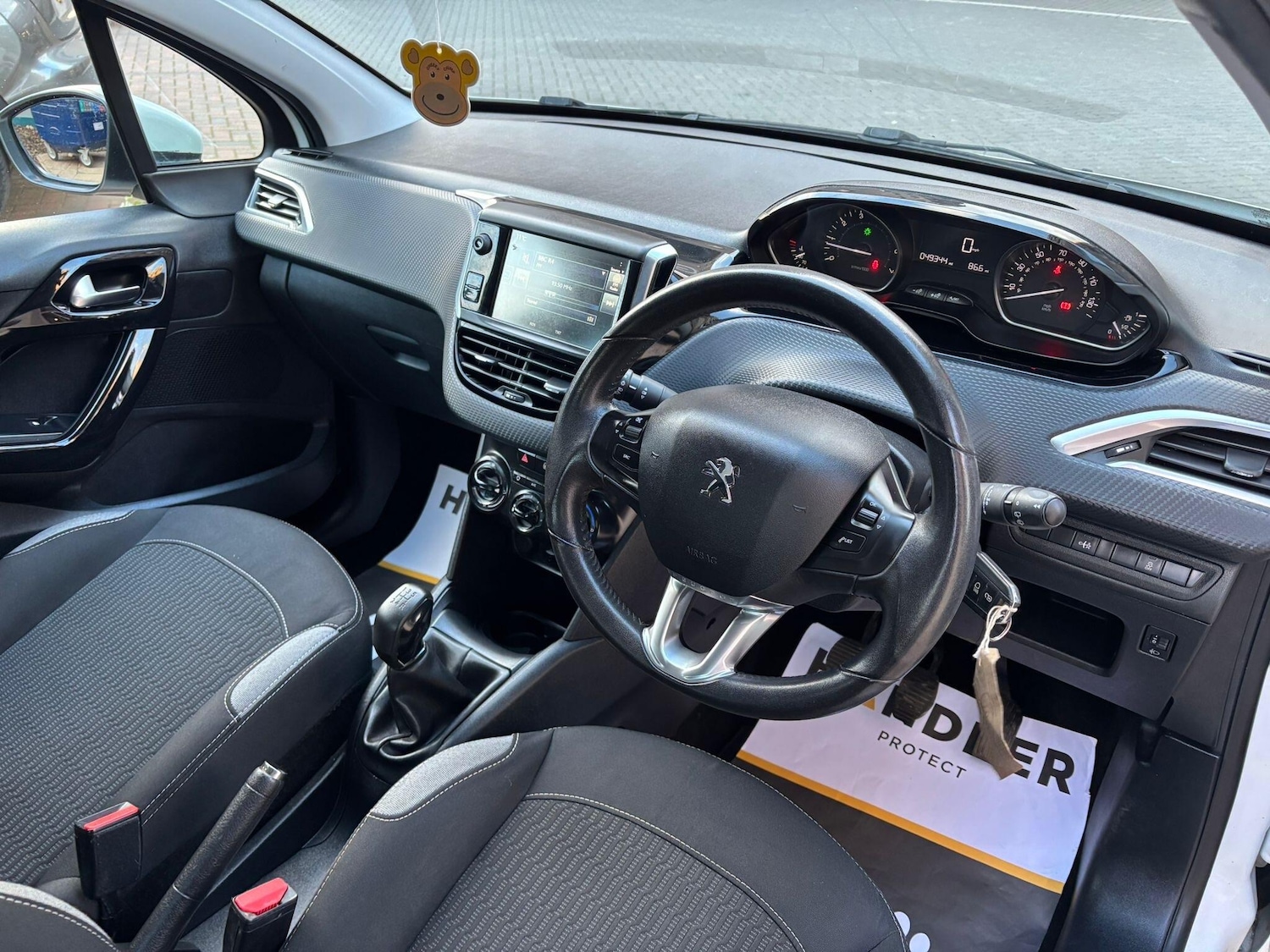 Used Peugeot 208 2015 for sale - 77825021: Photo 3