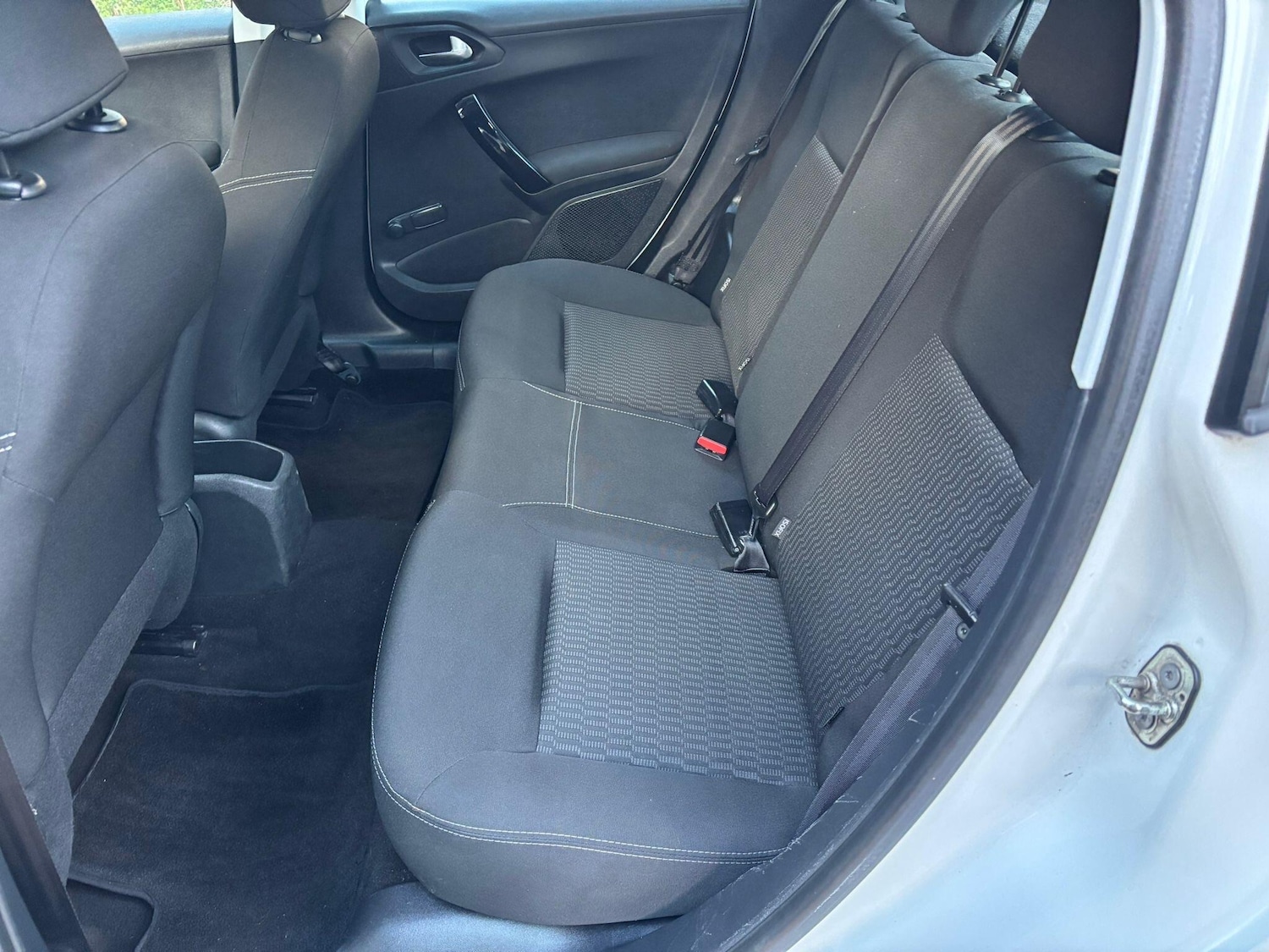 Used Peugeot 208 2015 for sale - 77825021: Photo 31