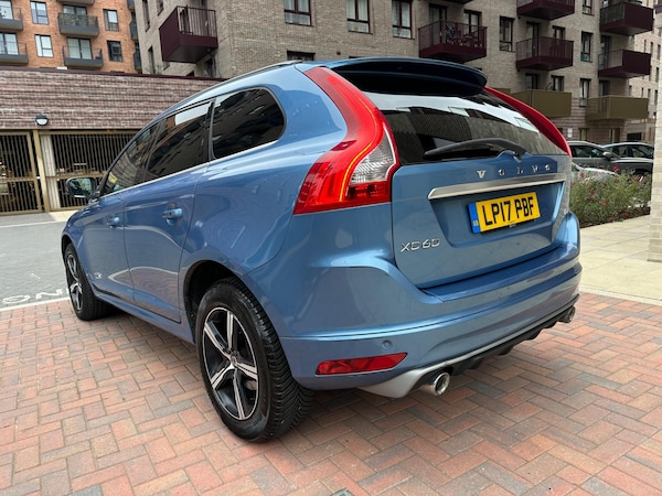 Used Volvo XC60 2017 for sale - 76259276: Photo 2