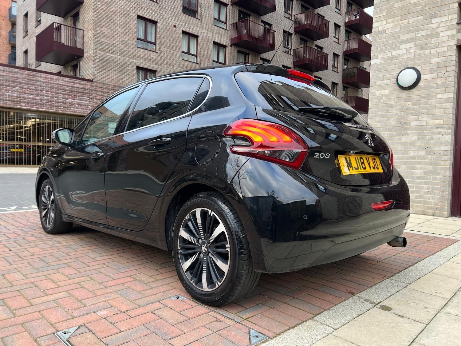 Used Peugeot 208 2018 for sale - 77057556: Photo 2
