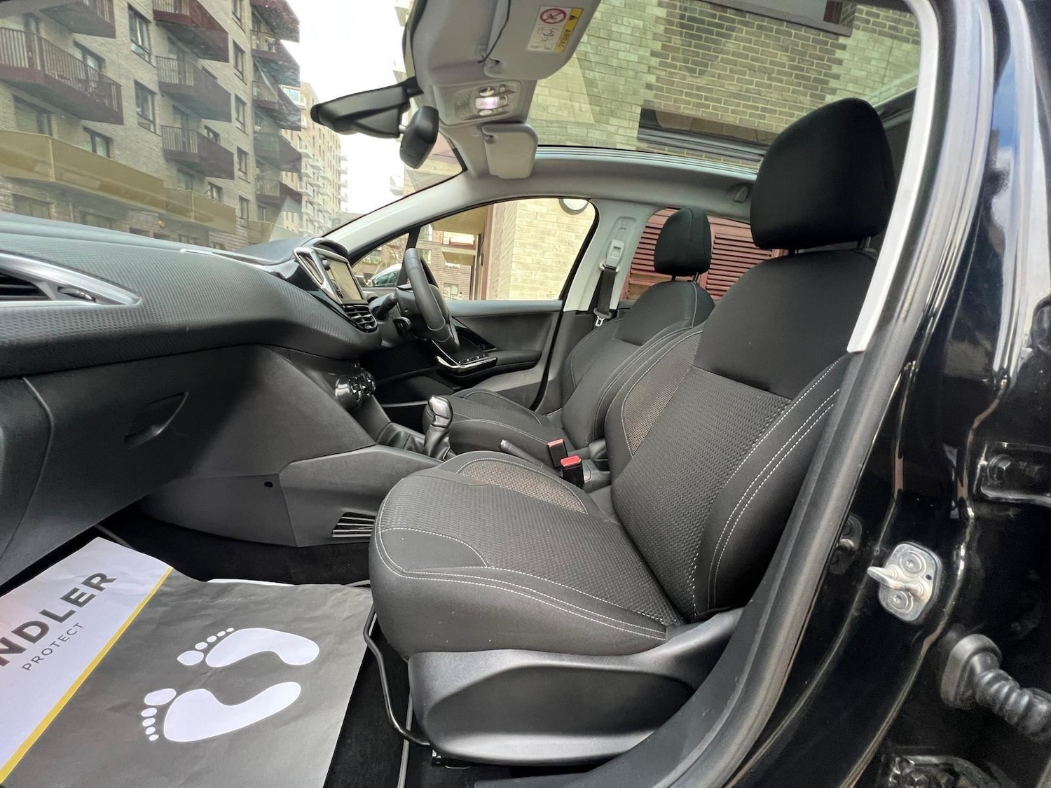 Used Peugeot 208 2018 for sale - 77057556: Photo 9