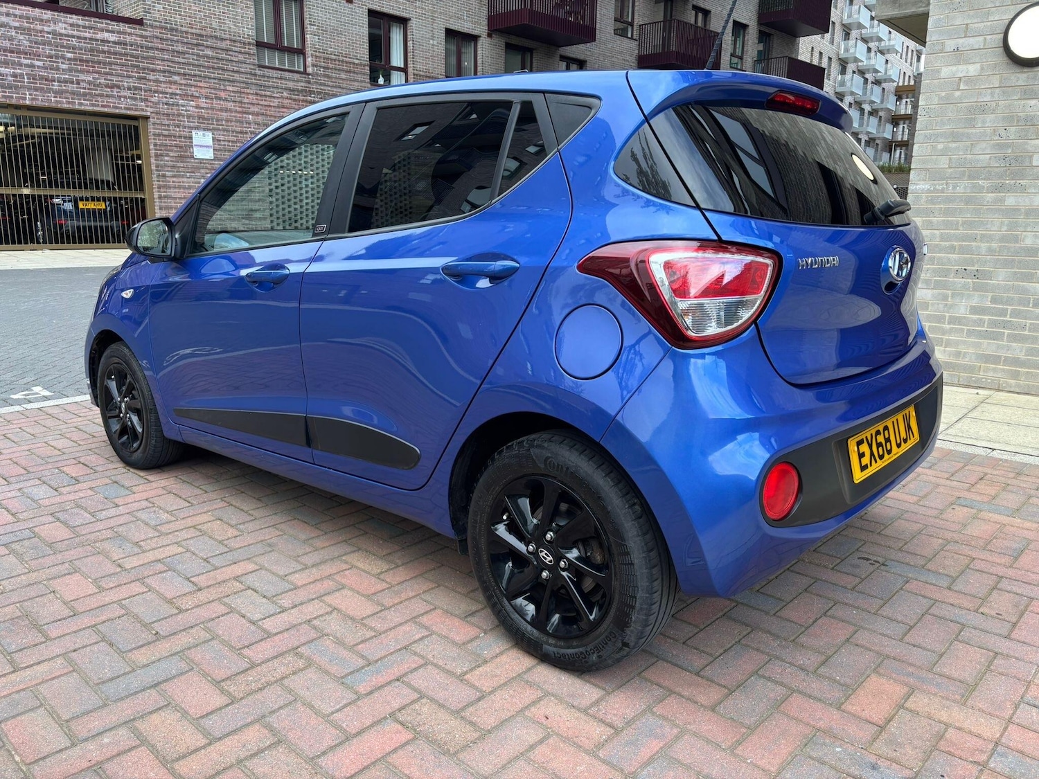Used Hyundai i10 2018 for sale - 78019228: Photo 2