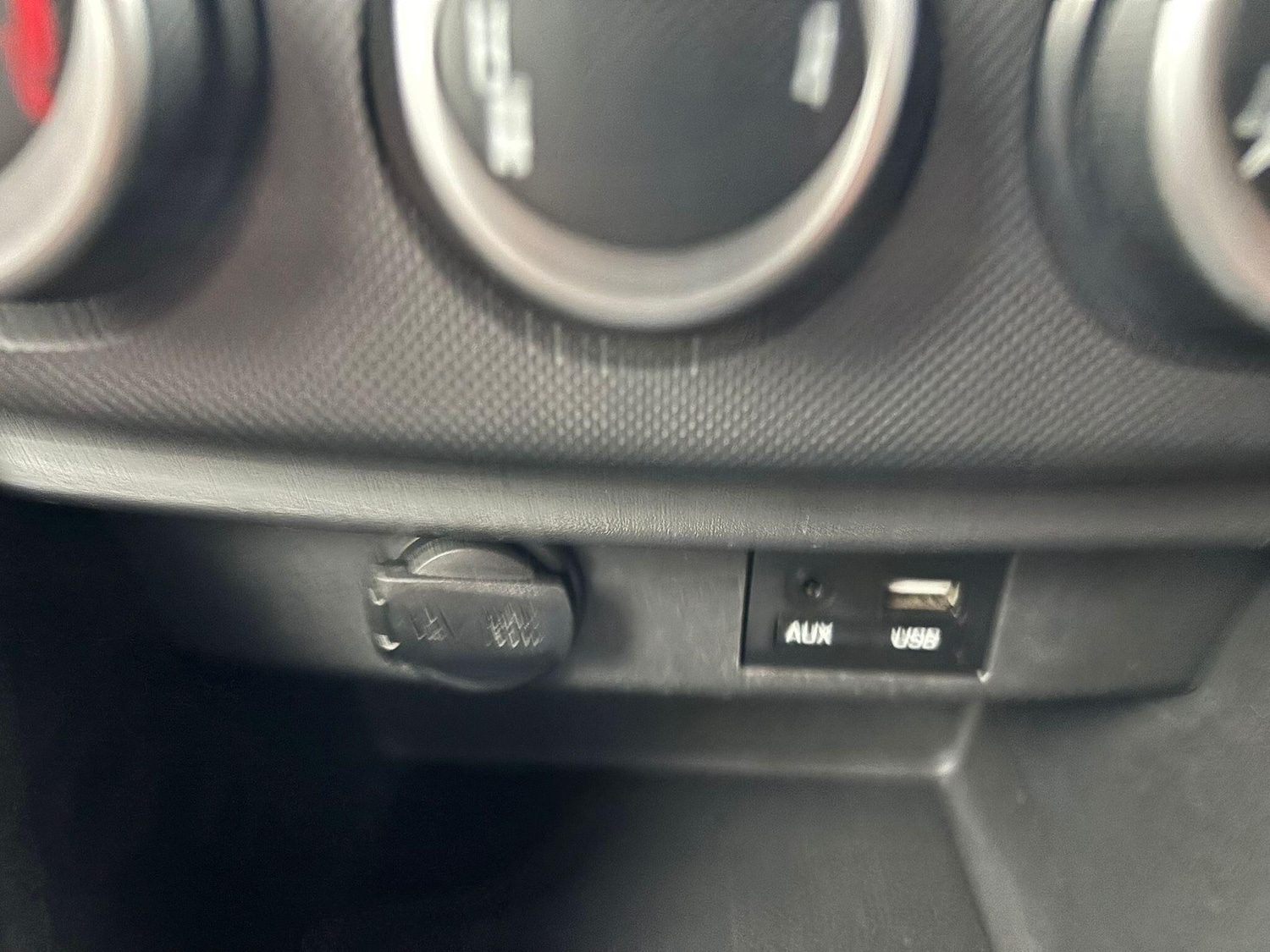 Used Hyundai i10 2018 for sale - 78019228: Photo 41