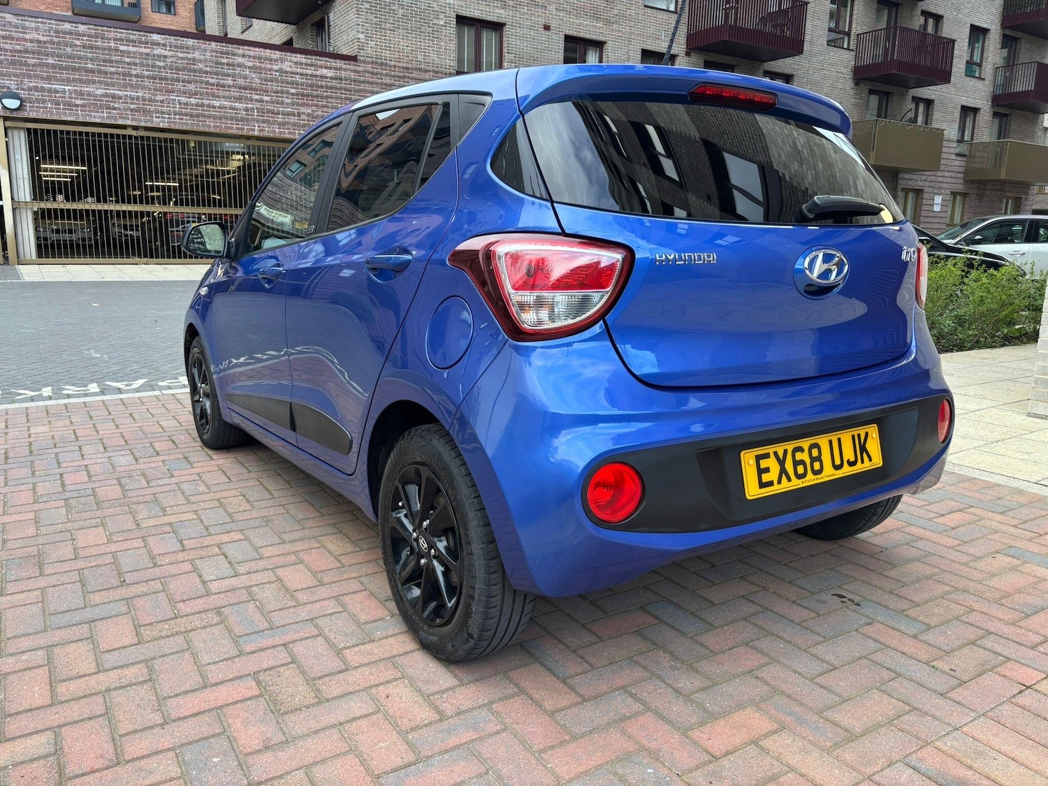 Used Hyundai i10 2018 for sale - 78019228: Photo 8
