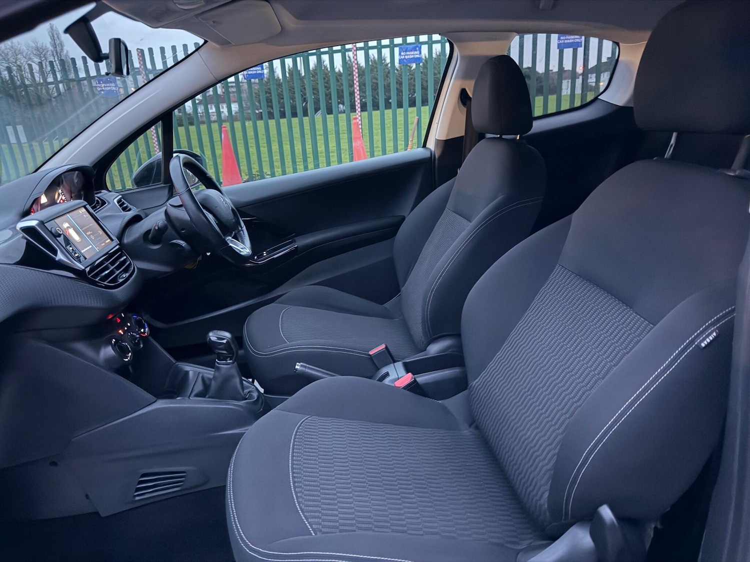 Used Peugeot 208 2017 for sale - 77203559: Photo 15