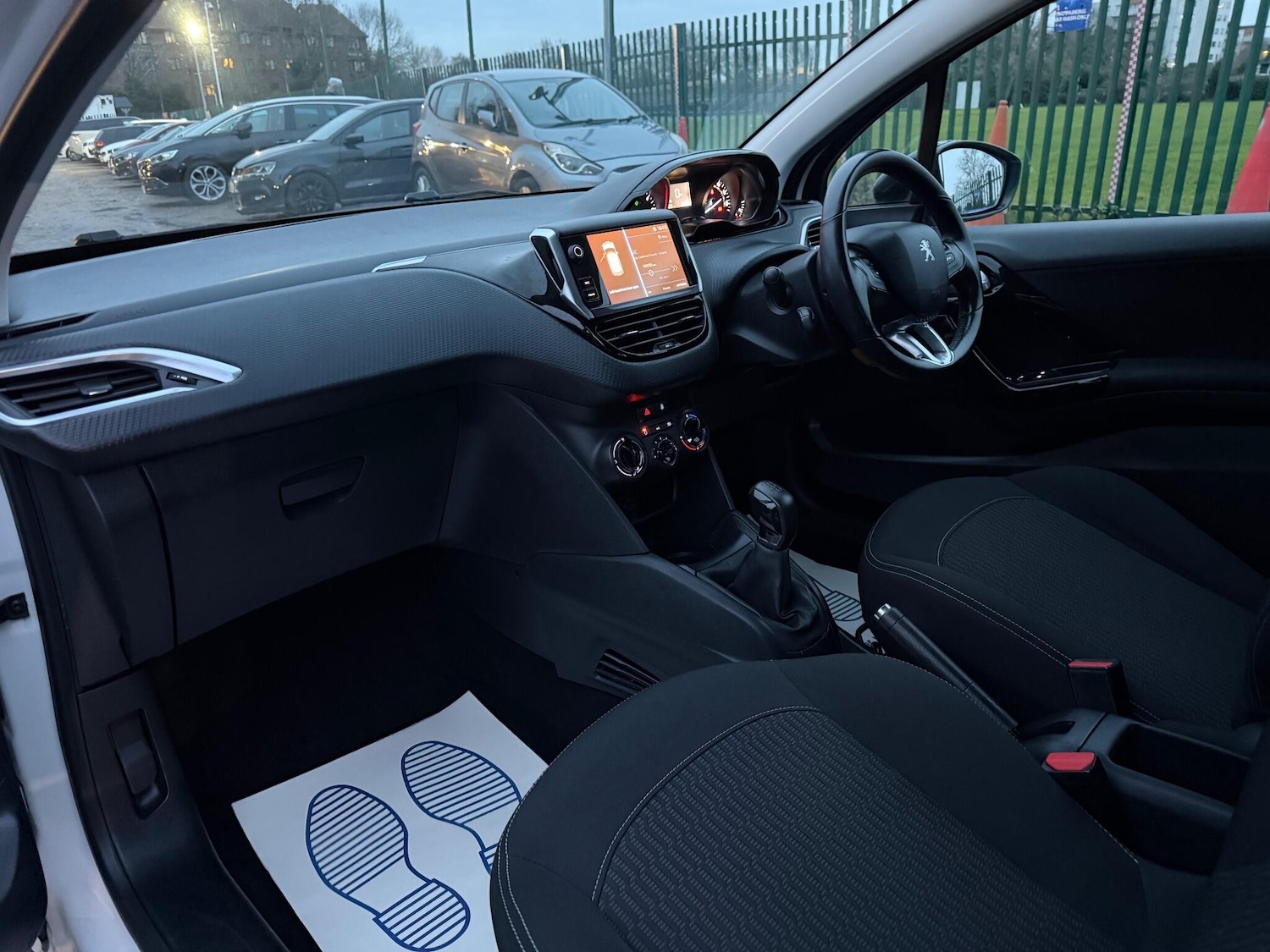 Used Peugeot 208 2017 for sale - 77203559: Photo 16