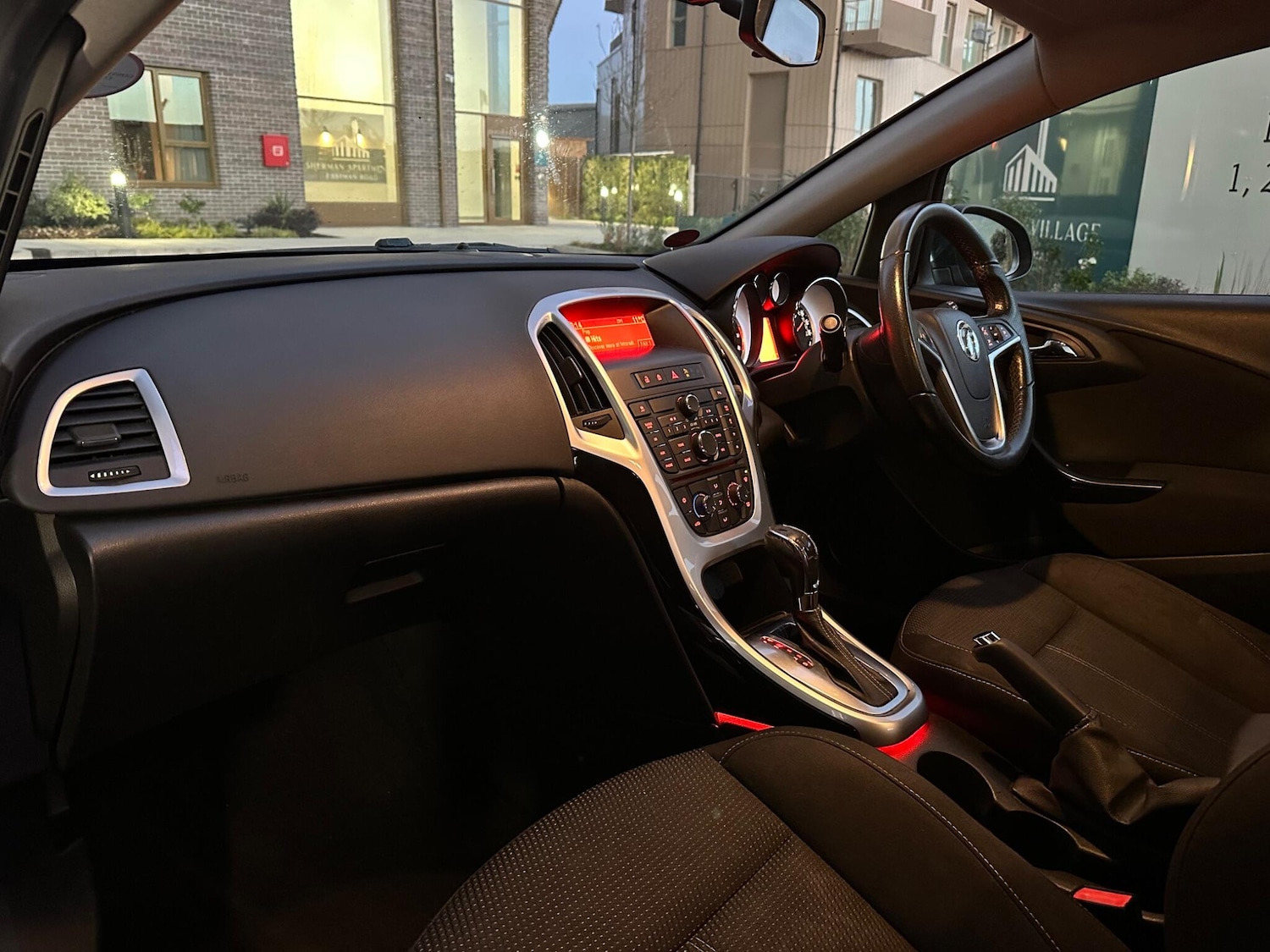 Used Vauxhall Astra 2014 for sale - 76913198: Photo 3